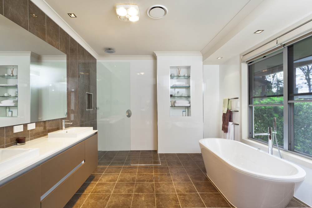 Modern,Bathroom,In,Stylish,Australian,House